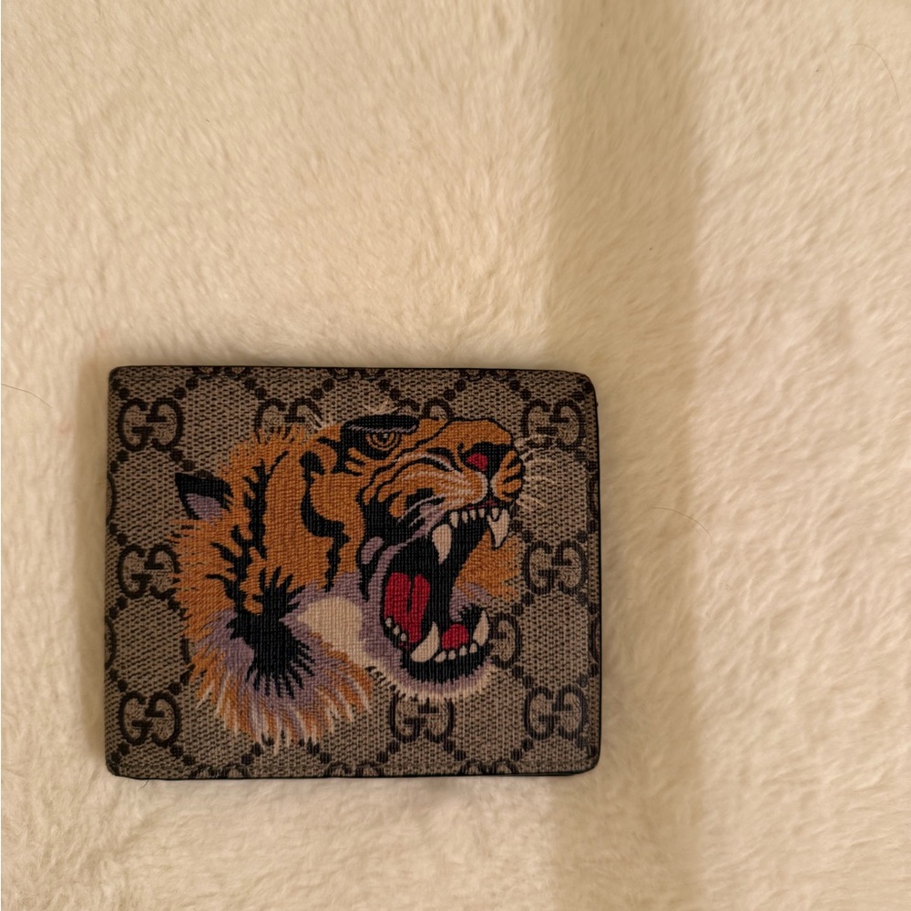 Gucci Beige and Black Tiger Motif Wallet